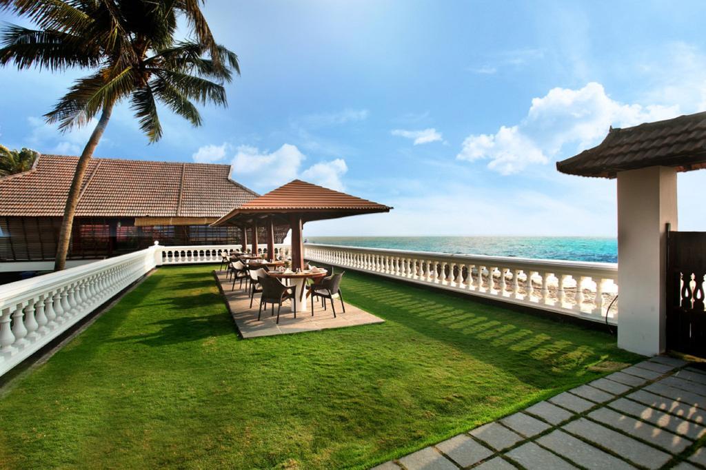 ซี ลากูน เฮลธ์ รีสอร์ต Hotel Kochi ภายนอก รูปภาพ