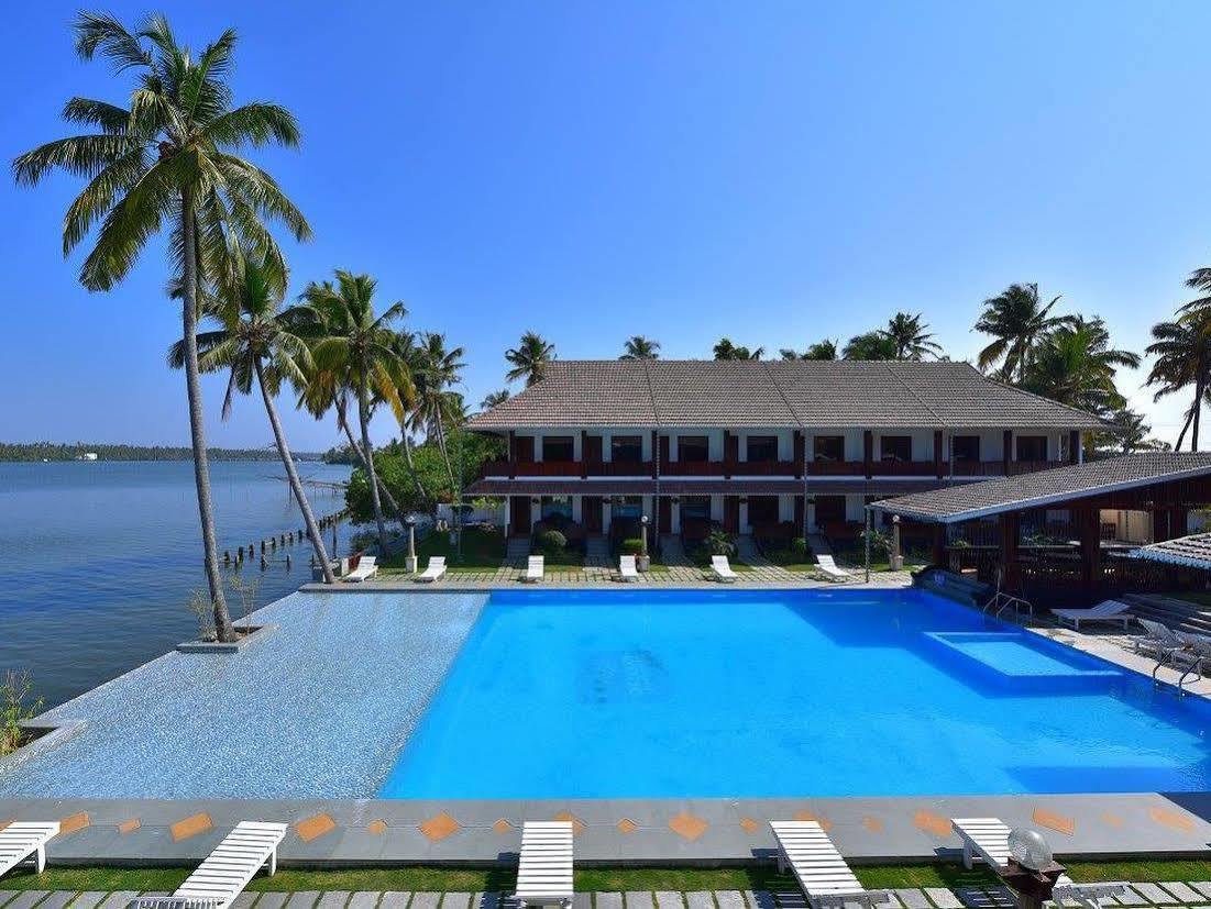 ซี ลากูน เฮลธ์ รีสอร์ต Hotel Kochi ภายนอก รูปภาพ